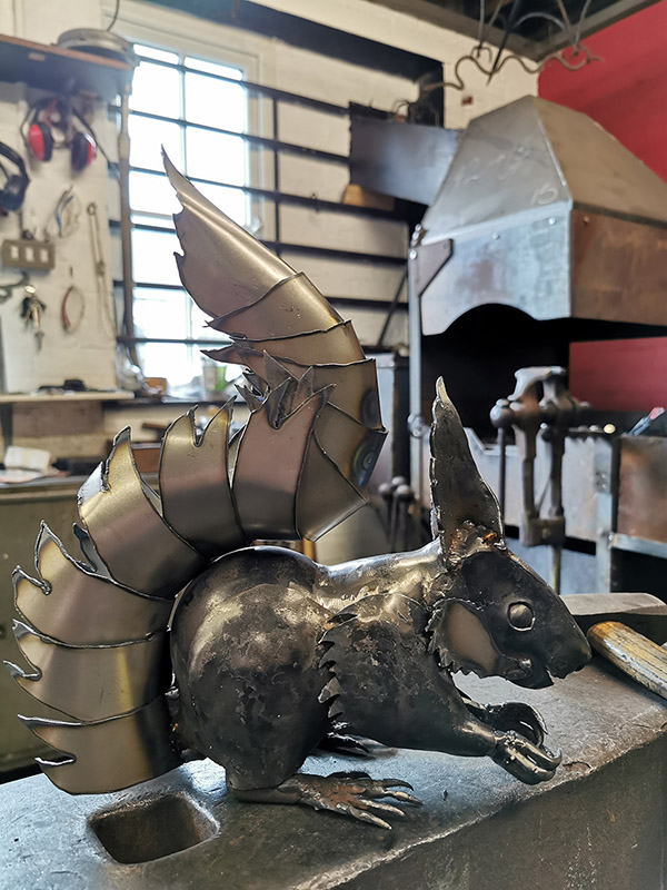 Spike Blackhurst animal-sculptures commissions